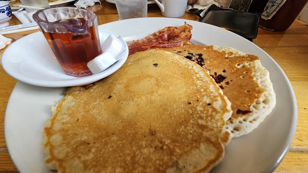 Berries Pancakes with Bacon